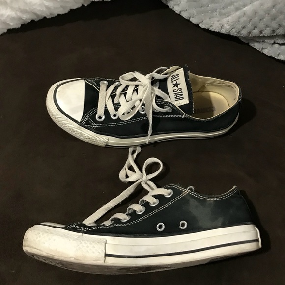 Converse women’s size 7 - Picture 3 of 6